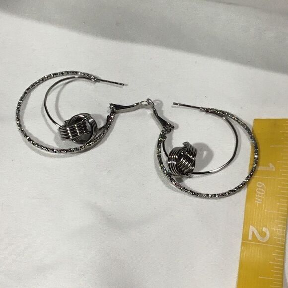 Double Hoop Textured Earrings (UC3) - Picture 5 of 6